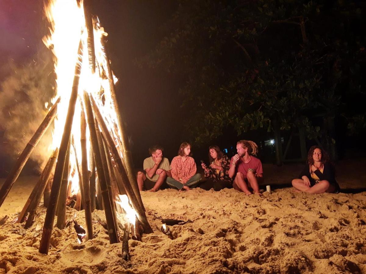Hostel Tropico De Capricornio - Tenorio Ubatuba Exteriör bild