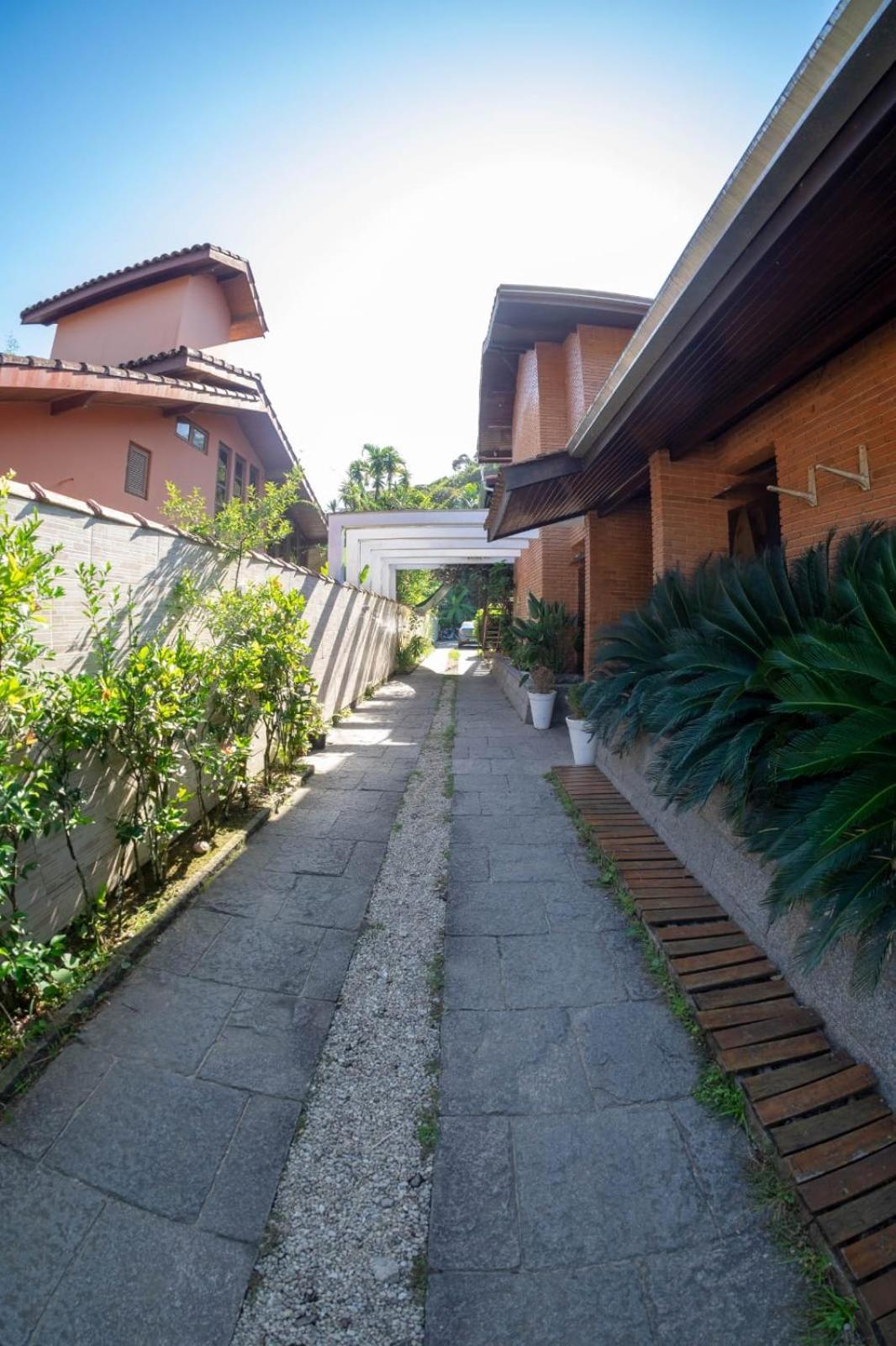 Hostel Tropico De Capricornio - Tenorio Ubatuba Exteriör bild
